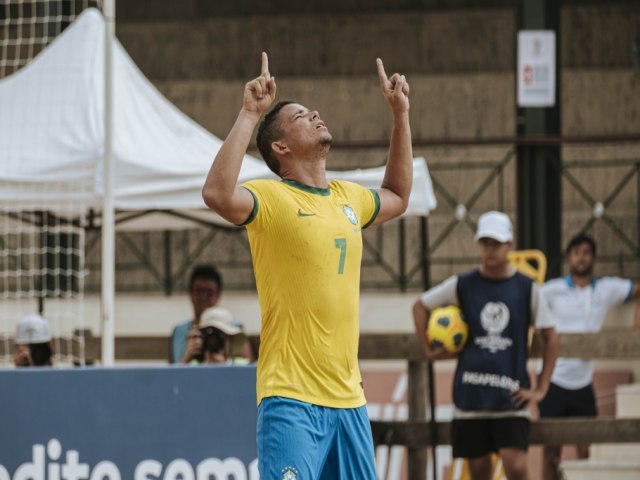 Seleo Brasileira de Beach Soccer goleia Equador e se garante na semifinal da Copa Amrica