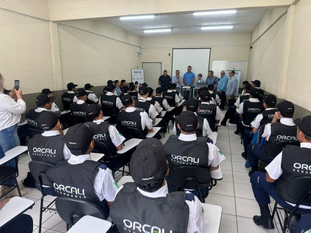 Vigilantes que atendero unidades de educao de Blumenau recebem treinamento