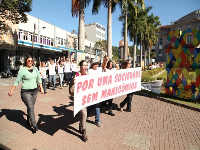 Secretaria de Sade e Enloucrescer promovem Dia da Luta Antimanicomial