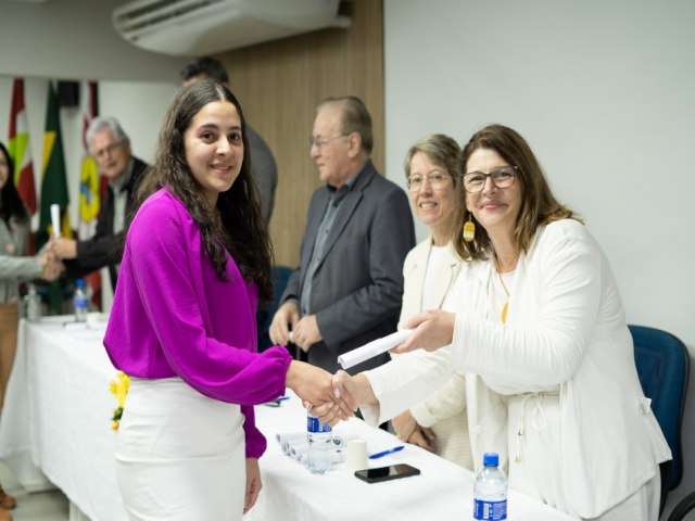 Mais de 40 jovens de Blumenau recebem qualificao para ingressar no mercado de trabalho