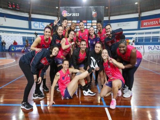 Basquete Feminino Blumenau vence Ituano com cesta nos ltimos segundos