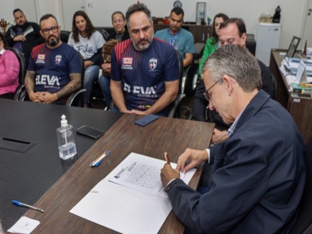 Prefeitura amplia polos de voleibol nas escolas municipais em parceria com a Apan