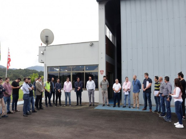 Autoridades vistoriam obras no Aeroporto Regional de Blumenau