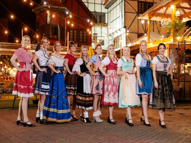 Definidas as 10 finalistas para o concurso da realeza da 39 Oktoberfest Blumenau