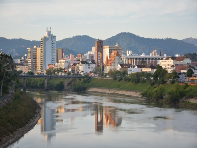 Prova do concurso da Prefeitura de Blumenau  neste domingo, dia 17