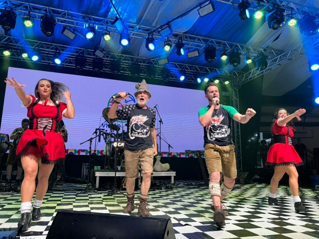 CAVALINHO NA OKTOBERFEST DE DOMINGOS MARTINS, ES