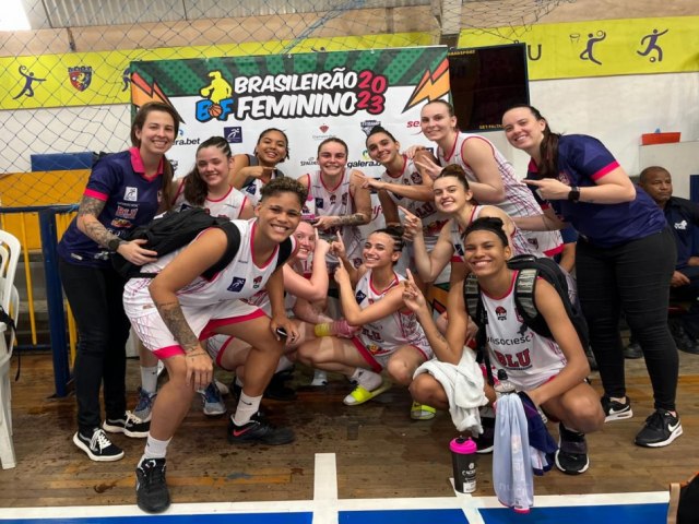 Basquete feminino Blumenau esta nas quartas de final do Campeonato Brasileiro sub 23