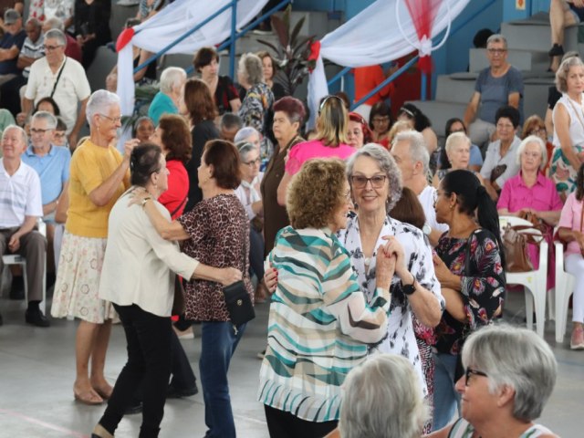 Festa na Pr-Famlia encerra programao do Ms do Idoso