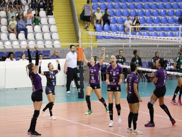 Bluvolei vence Braslia no tie-break pela Superliga Feminina