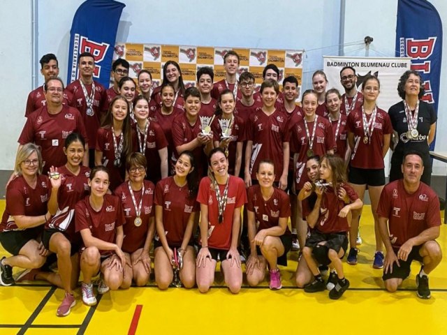 Badminton de Blumenau conquista 87 medalhas na 4 Etapa do Estadual