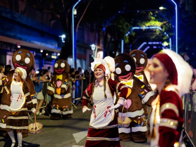 ltimo desfile na Rua Curt Hering ocorre nesta quarta-feira