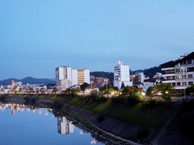 Avenida Beira-Rio tambm ser contemplada com a revitalizao da iluminao pblica