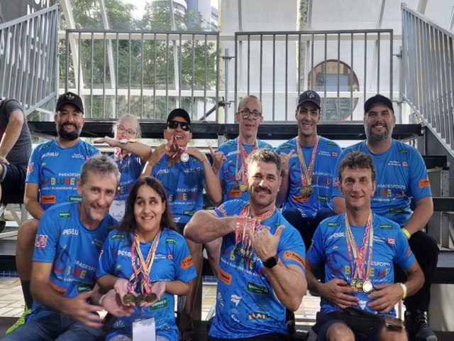 Paratletas de Blumenau conquistam 24 medalhas no Meeting Paralmpico de Natao