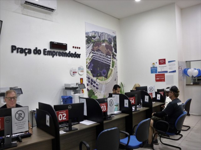 Praa do Empreendedor oferece consultoria gratuita com o Sebrae para MEIS