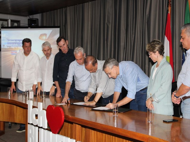 Prefeitura assina convnio com o BRDE para obras de mobilidade e de resilincia urbana