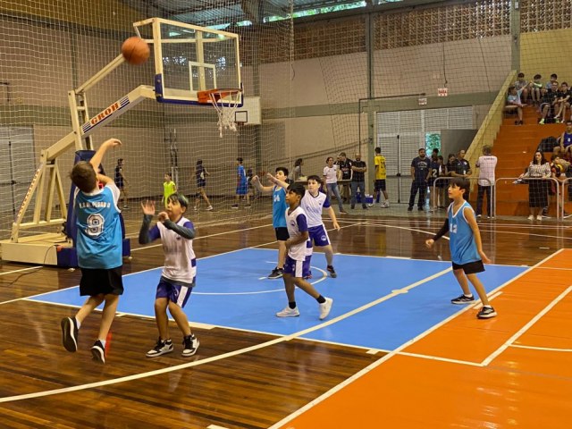 Estudantes de 11 escolas participam dos Jogos Escolares Municipais de basquete 3x3