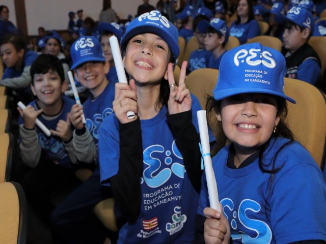 Formatura do Programa de Educao em Saneamento movimenta estudantes de Blumenau