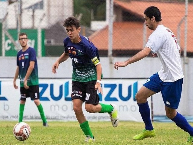 Atletas do Paradesporto Escolar de Blumenau participam de camping em So Paulo