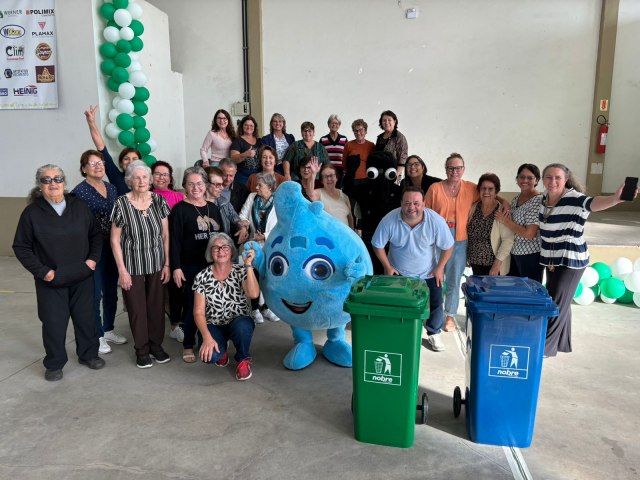 Idosos recebem palestra educativa do Samae sobre separao de resduos slidos