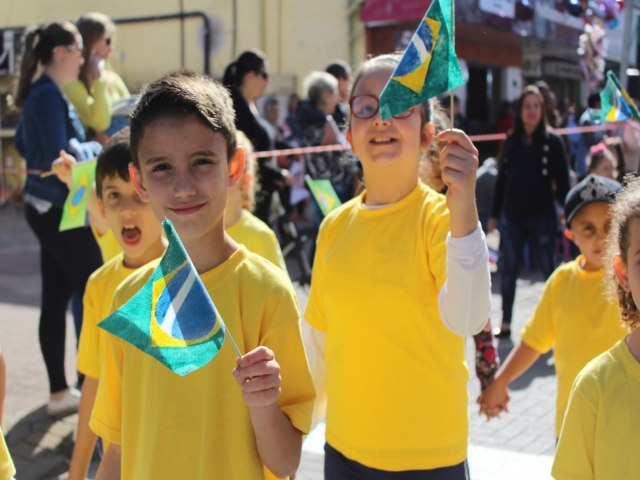 Gaspar prepara Desfile Cvico de 7 de setembro