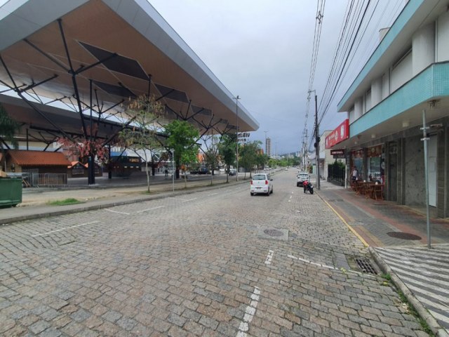 Rua Alberto Stein  totalmente liberada para o trnsito