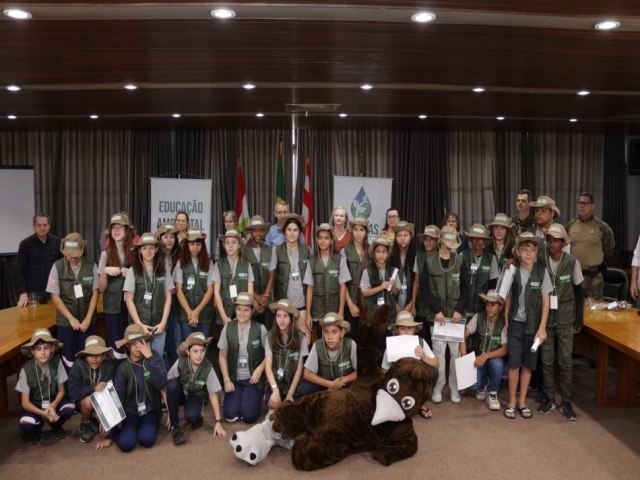 Prefeitura realiza formatura de 30 estudantes no Projeto Guardies da Natureza