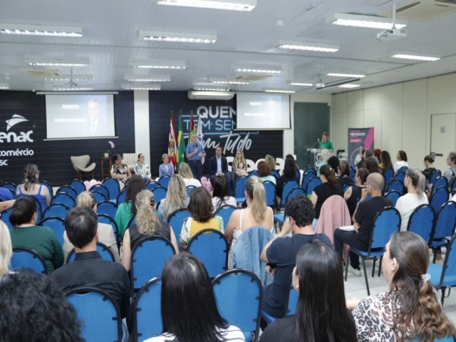 Seminrio avalia resultados do primeiro ano do Programa Escola em Tempo Integral em Blumenau