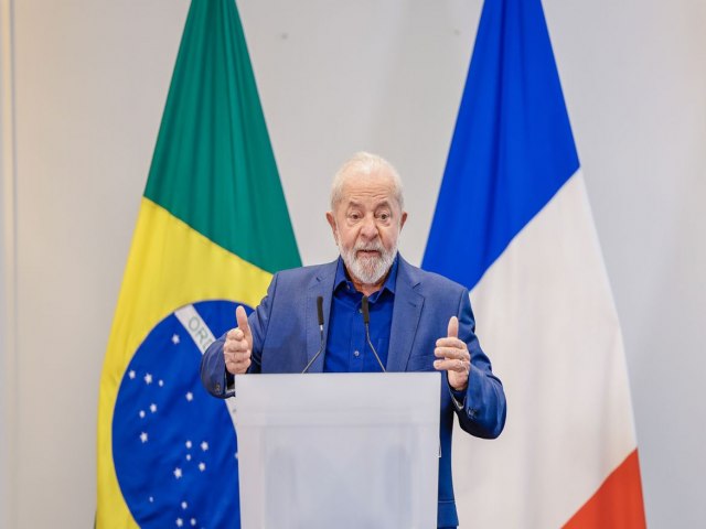 Presidente Lula sanciona paridade de salrios entre homens e mulheres
