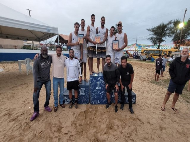 Duplas campistas vencem torneio de vlei do Festival Julino do Au