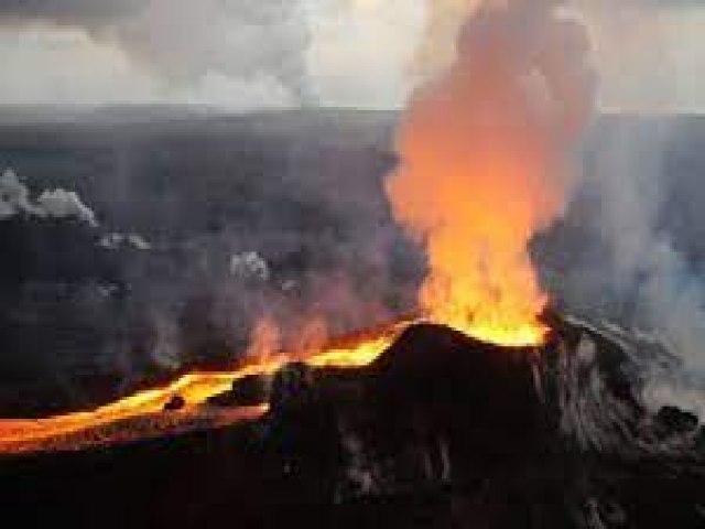 Vulcão Kilauea, no Havaí, entra em erupção novamente após três meses sem erupções