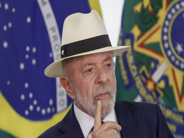 Lula anuncia novo Desenrola para quem ganha at� R$ 8,1 mil
