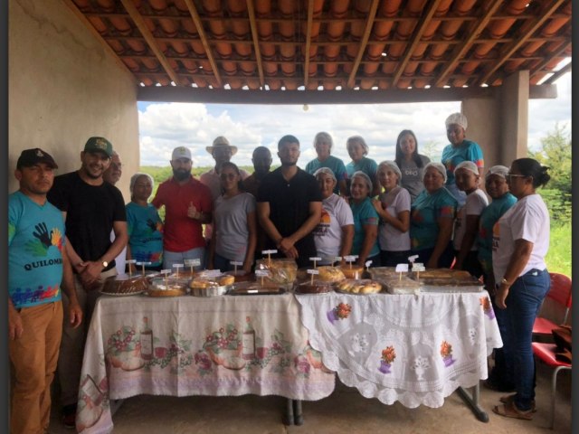 JACOBINA DO PIAU: Agricultores recebem curso de produo de pe e bolos caseiros