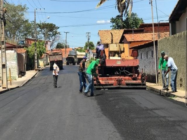 Prefeitura municipal de Teresina intensifica recuperao asfltica por toda a capital