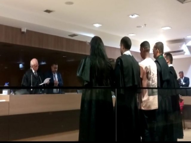 ACUSADO DE HOMICDIO QUALIFICADO  ABSOLVIDO PELO TRIBUNAL DO JURI NA CAPITAL DO PIAU