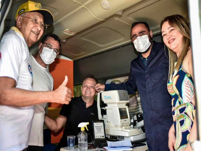 Dr. Pessoa participa de ao social no Residencial Deus Quer