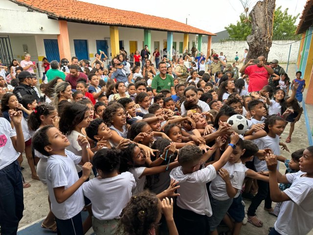 SSP presenteia milhares de crianas da capital com presentes durante ao de natal