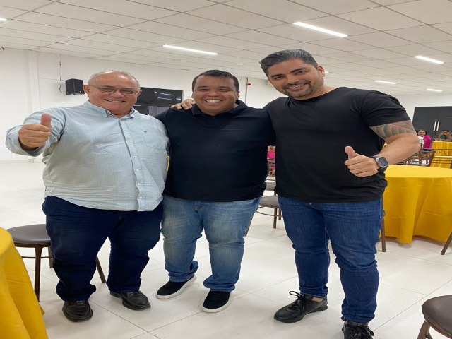 CONSELHEIROS TUTELARES DE TERESINA REALIZAM CONFRATERNIZAO DE FIM DE ANO.