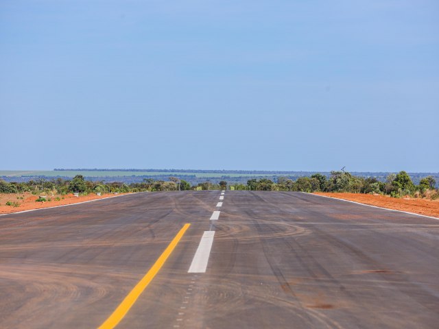 Governador inaugura pista de pouso em Uruu que vai permitir voos noturnos