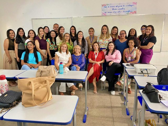 Semec promove reunio para alinhar estratgias do Programa Sade na Escola