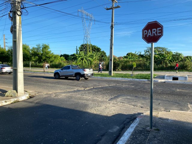 Strans orienta a populao sobre a preferncia em cruzamentos de vias no sinalizadas