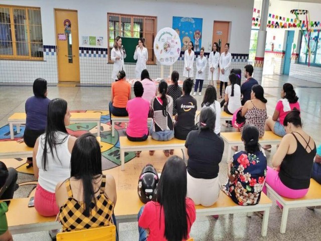 CMEI Joel Mendes recebe palestra alunos do curso de Nutrio