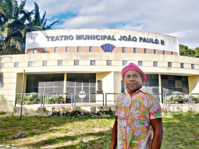 Msico cultural Calixto assume a direo do Teatro Joo Paulo Segundo no Grande Dirceu.