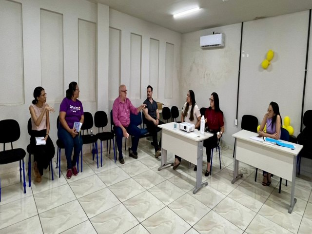 Secretaria das Mulheres e da Administrao alinham aes do projeto de lavanderias comunitrias