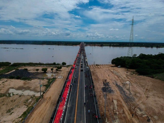 Símbolo de integração, ponte entre Barra e Xique-Xique é entregue pelo Governo do Estado