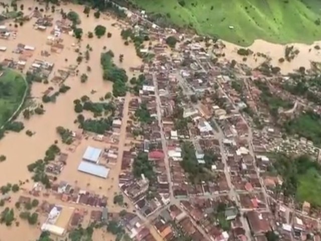 Chuvas deixam o sul da Bahia em situação dramática. Veja