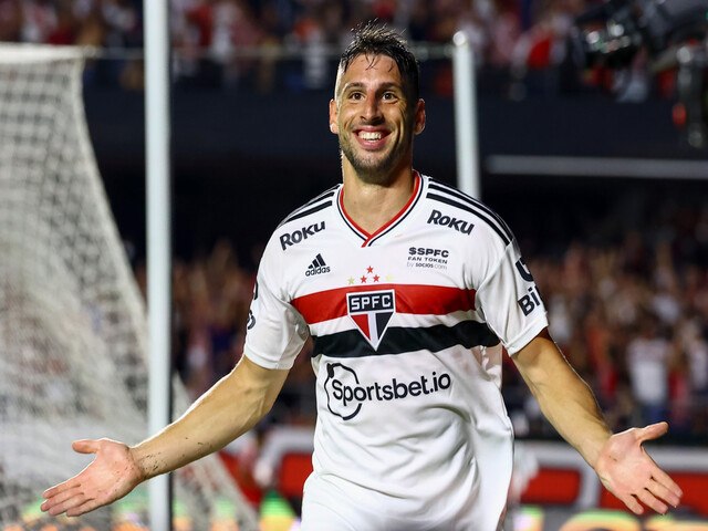 Calleri passa por cirurgia no tornozelo e s volta a jogar no So Paulo em 2024.