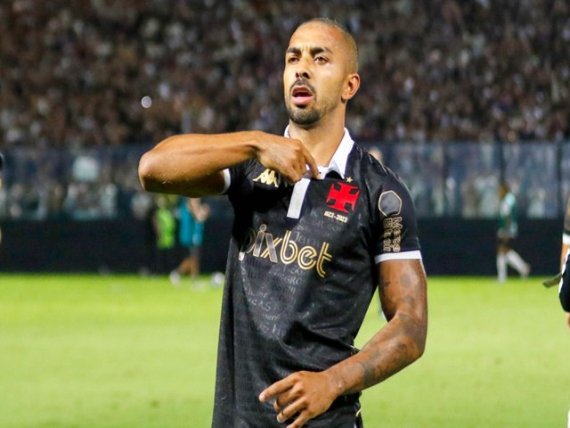 Vasco vence Botafogo, sai da zona de rebaixamento e deixa Brasileiro aberto