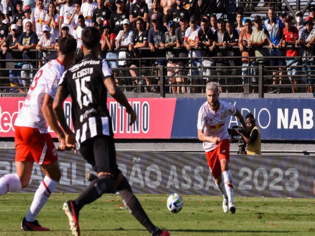 Botafogo empata e Palmeiras segue na liderana do Campeonato Brasileiro