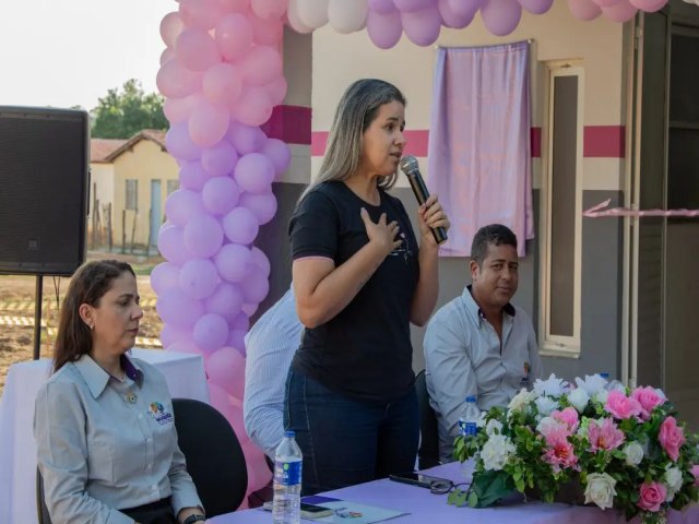 A prefeita Mara Rios reinaugurou a Unidade Bsica de Sade da Fazenda Grande.