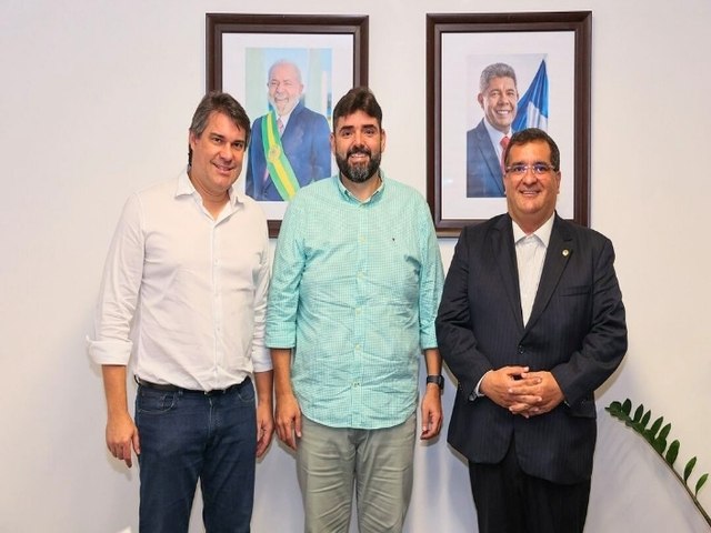 Deputado Antonio Henrique Jnior discute estratgias eleitorais e liberao de emendas com chefe de gabinete do governador